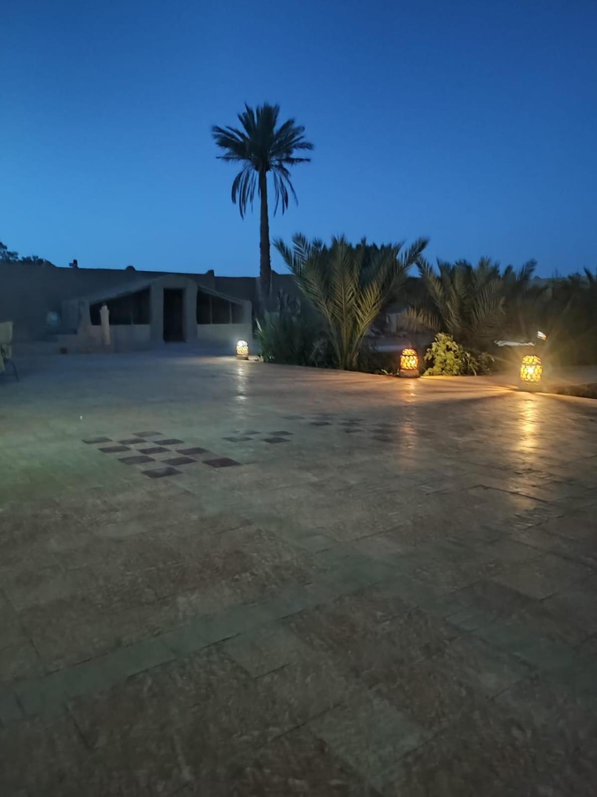 Sahara Sands Hotel 메르주가 외부 사진