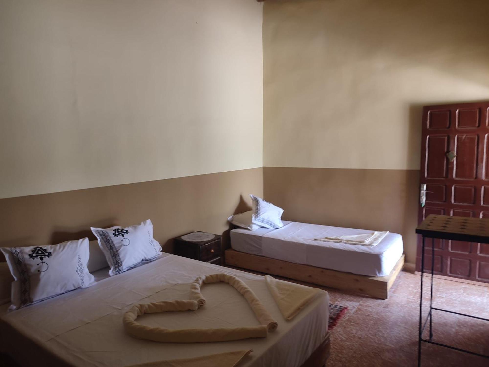 Sahara Sands Hotel 메르주가 외부 사진