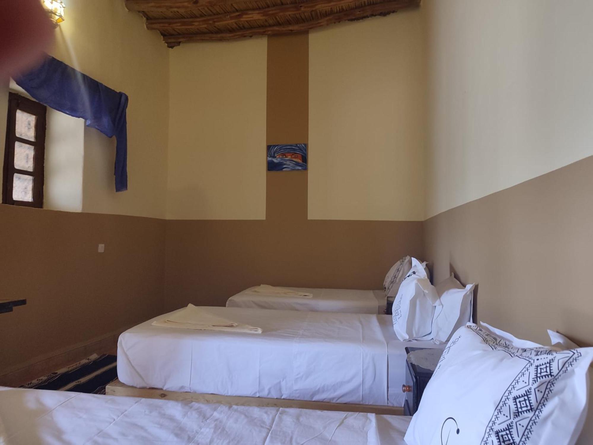 Sahara Sands Hotel 메르주가 외부 사진