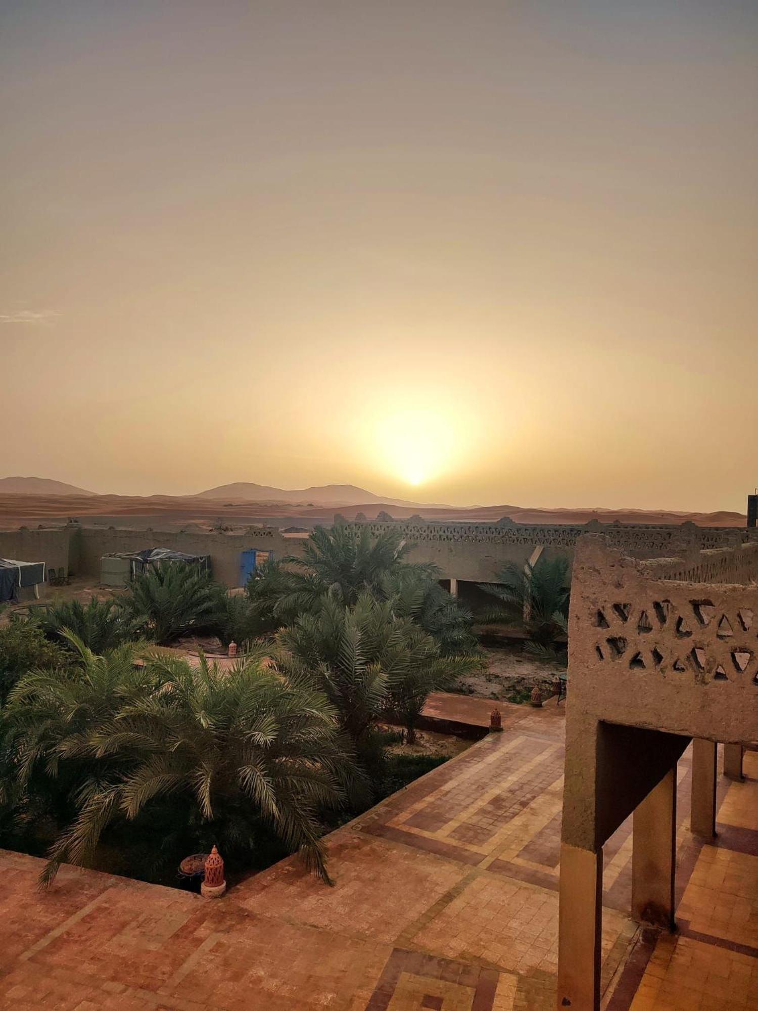 Sahara Sands Hotel 메르주가 외부 사진